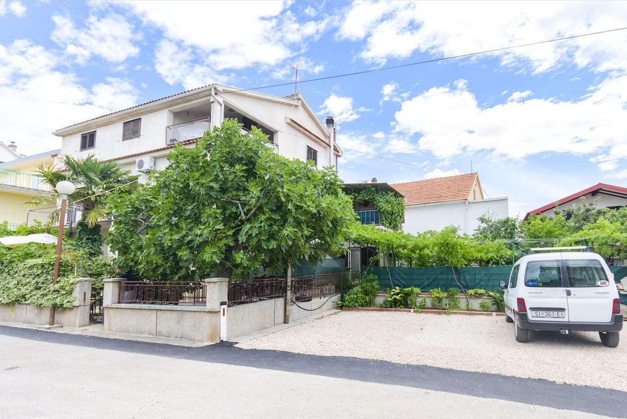 Apartments Amalija Vodice Buitenkant foto